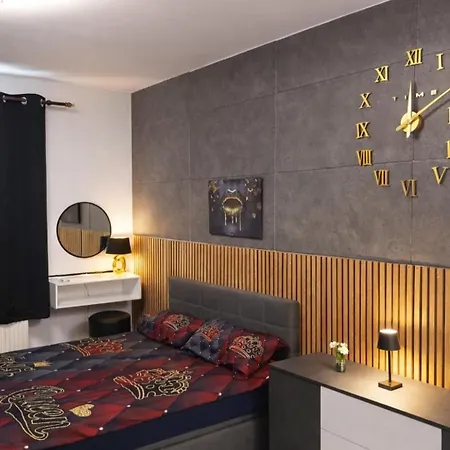 Citynest O5 Midnight Crown Ανόβερο